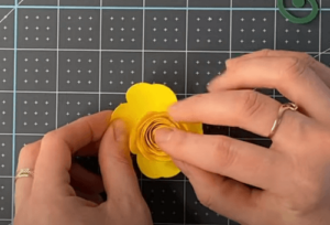 tutorial-flores-enrolladas-3